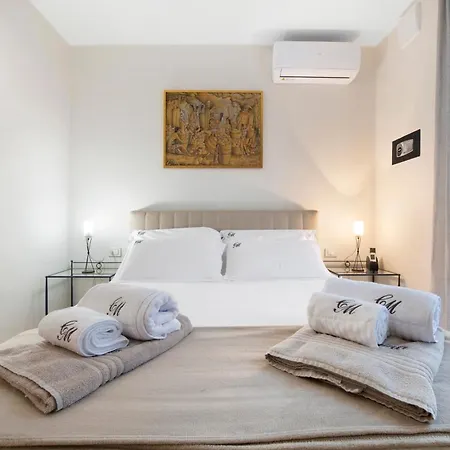 Casa Marina Private Garden Holiday home *